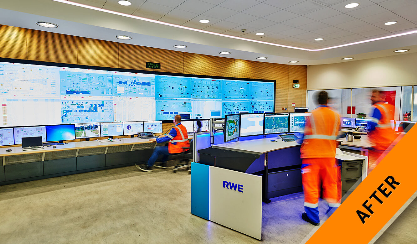 JST RWE Control Room Power Plant Claus: Control room desk electrically adjusted to standing height