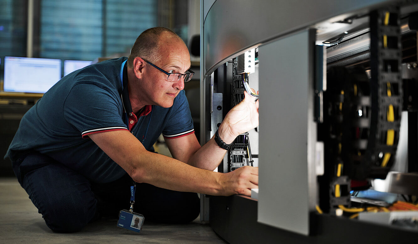 JST RWE Kontrollraum Kraftwerk Claus: technische Komponenten im Stratos Operator Desk